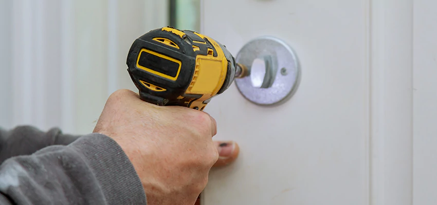 Street Locksmith For Smart Lock Repair in Orange Cove, CA